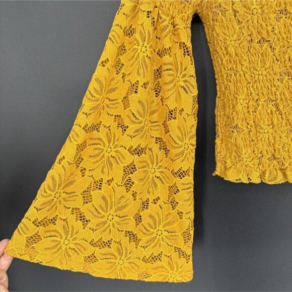 Charlotte Russe Women's Off-Shoulder Flare Sleeve Floral Lace Top M Yellow Boho - Picture 3 of 8